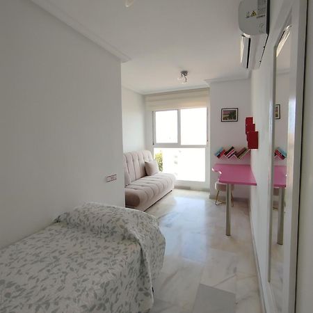 Atico Duplex Con Vistas Al Mar. Dos Plazas De Garaje Daire Torremolinos Dış mekan fotoğraf