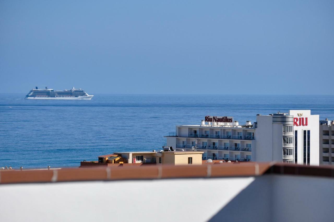 Atico Duplex Con Vistas Al Mar. Dos Plazas De Garaje Daire Torremolinos Dış mekan fotoğraf